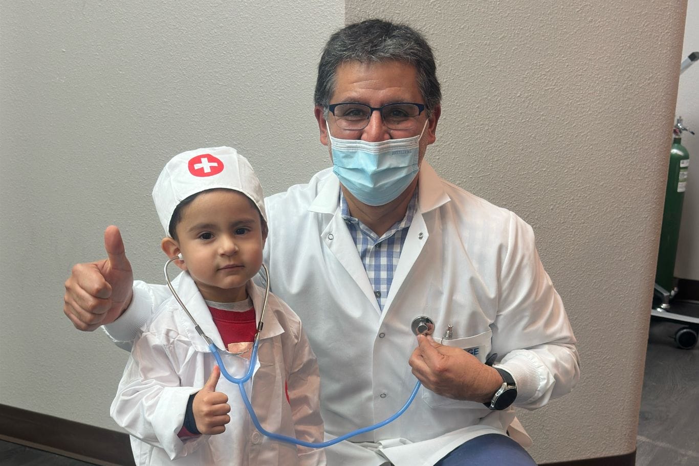 Dr Yabar and a kid at Image Orthodontics San Jose Berryessa